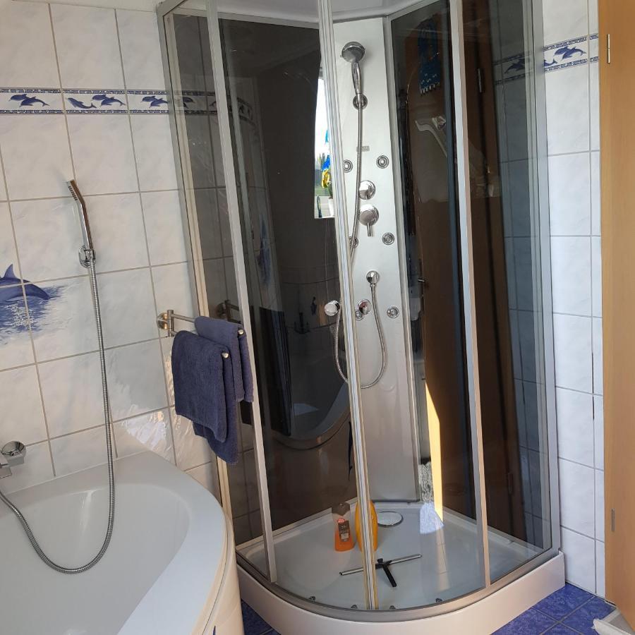 Susi"S Ferienwohnungen Wermelskirchen Bagian luar foto